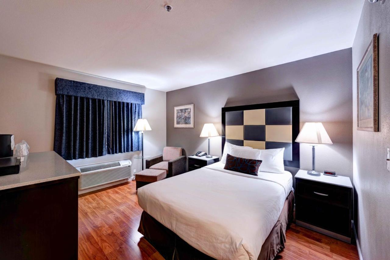 Surestay Plus Hotel By Best Western Реддинг Экстерьер фото