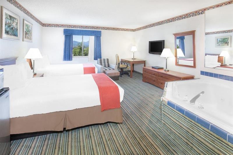 Surestay Plus Hotel By Best Western Реддинг Экстерьер фото