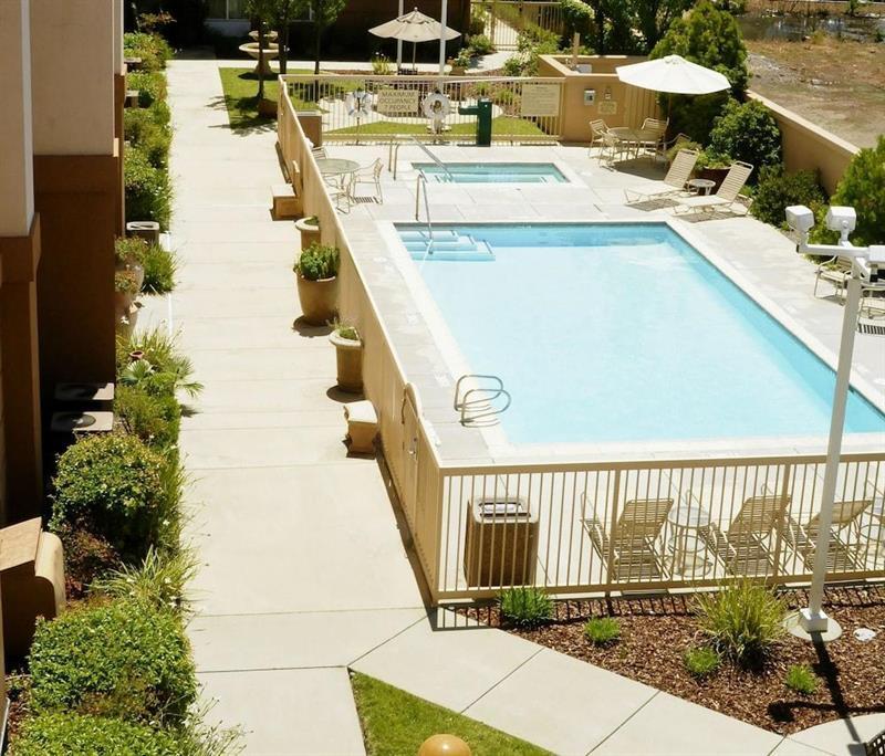 Surestay Plus Hotel By Best Western Реддинг Экстерьер фото
